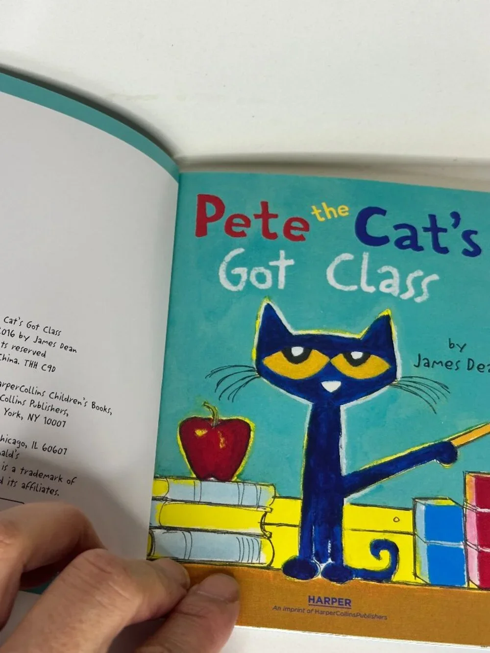 McDonald’s Happy Meal Readers Mini Book “Pete the Cat’s Got Class”